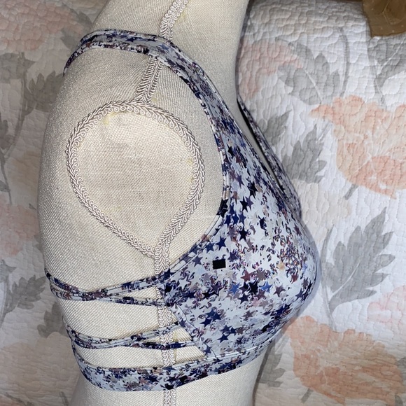 Victoria SPORT Bra with inserts, ADORABLE! Size Medium - Picture 3 of 8